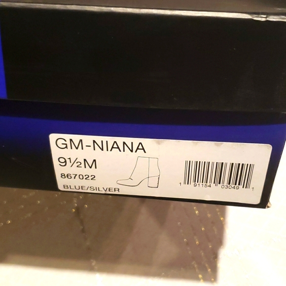 Gunmetal NEW Niana Ankle Bootie Boot Denim Metallic Silver Stars Block Heel NIB - Picture 14 of 14